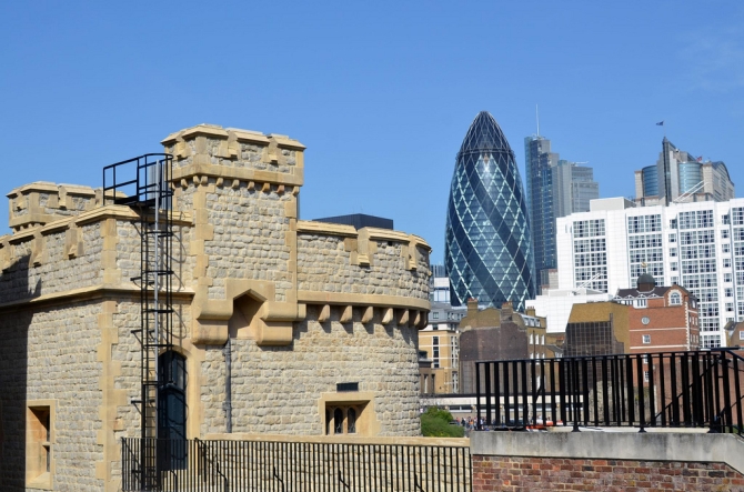 Historic-Royal-Palaces-close-to-Tower-of-London-Sale