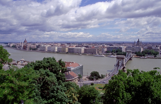 Hungarian-Commercial-Property-Investment-increases-by-35-per-cent