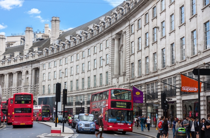 The-Crown-Estates-Regent-Street-Investment-Programme-reaches-another-Milestone-with-topping-out-of-W5-South